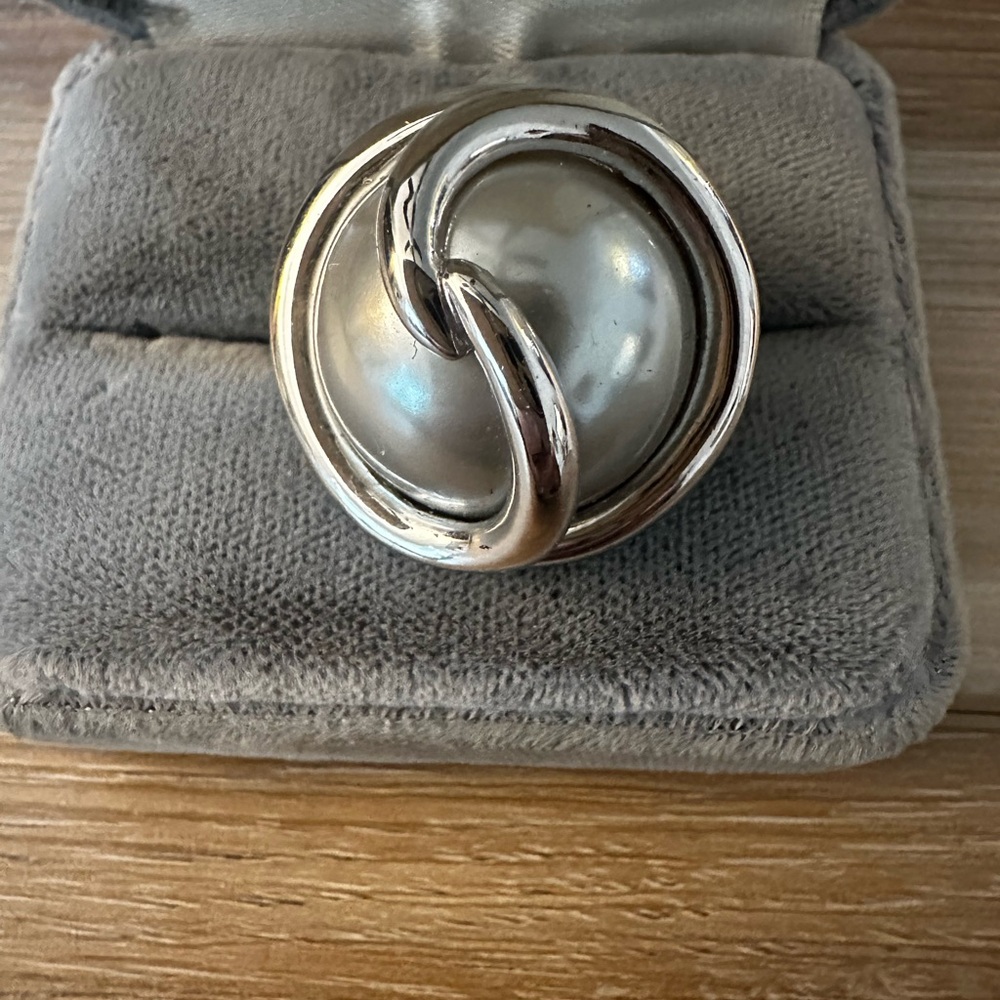 Vintage Gray Pearl With Silver Swirl Ring OS (Upcycled)